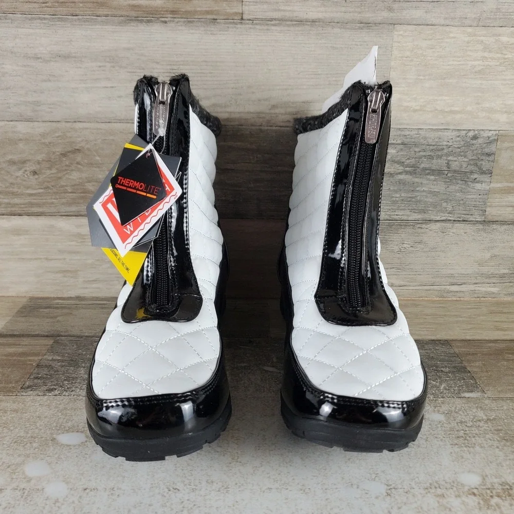 Khombu Megan Womens Winter Boots White Black Waterproof Front Zip Size 8 W